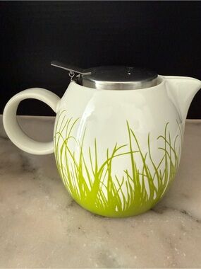 Tea Forte PUGG 24oz Ceramic Teapot Stainless Infuser Hinged Lid Green Grass